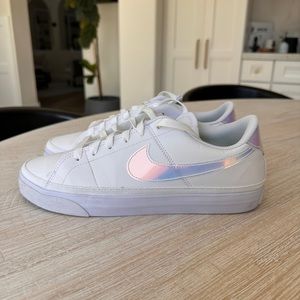 Nike Womens Court Legacy Leather Sneakers